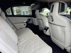 BMW i7 M70L 2023 M70L - ფოტო 17