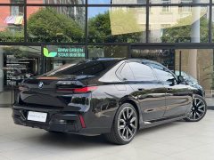 BMW i7 M70L 2023 M70L - ფოტო 5