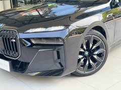 BMW i7 M70L 2023 M70L - ფოტო 6