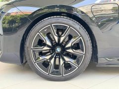 BMW i7 M70L 2023 M70L - ფოტო 9