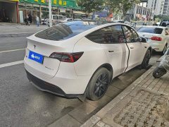 Tesla Model Y 2024 Rear-Wheel Drive - ფოტო 3