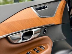 Volvo XC90 B6 Inscription 7-Seater - ფოტო 19