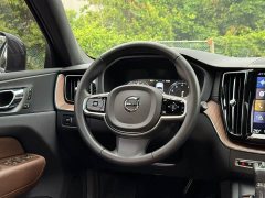 Volvo XC60 T5 AWD Smart Remote Luxury Edition - ფოტო 6