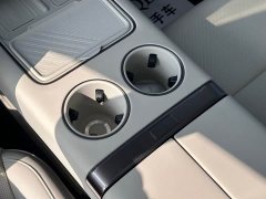 Li Auto MEGA Home Family Edition - ფოტო 4