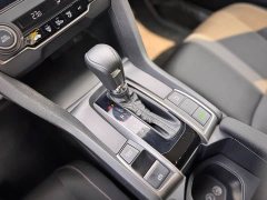 Honda Civic 2021 Hatchback 220 Turbo CVT Trendy Control - ფოტო 20