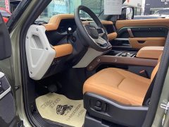 Land Rover Defender 110 3.0T P400 Dark Edition - ფოტო 6