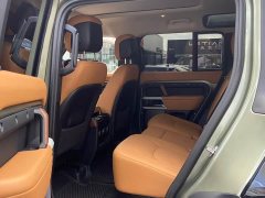 Land Rover Defender 110 3.0T P400 Dark Edition - ფოტო 7