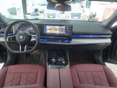 BMW 5 Series 530Li Premier M Sport Package - ფოტო 12