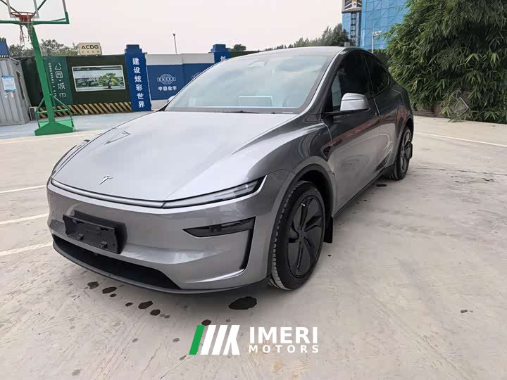 Tesla Model Y Rear-Wheel Drive