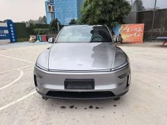 Tesla Model Y Rear-Wheel Drive - ფოტო 2