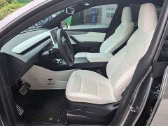 Tesla Model Y Rear-Wheel Drive - ფოტო 4