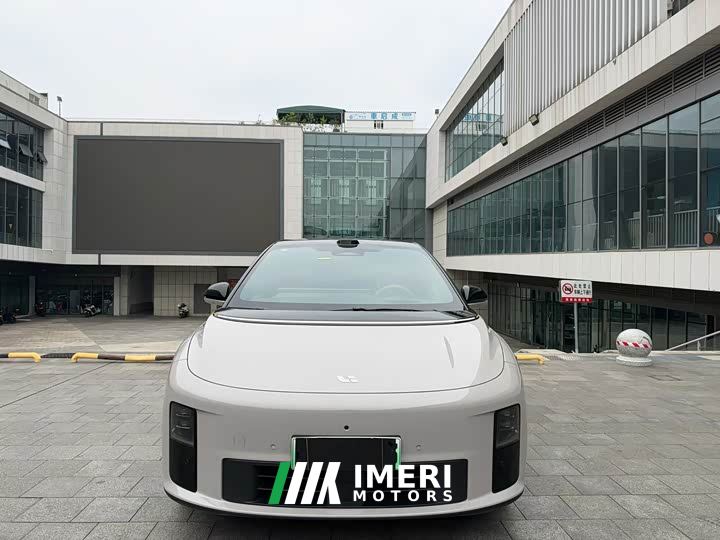 Li Auto i6 Four-Wheel Drive Standard Edition