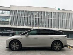 Li Auto i6 2025 Four-Wheel Drive Standard Edition - ფოტო 2