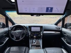 Toyota Vellfire 2020 Dual Engine 2.5L Black Gold Limited Edition - ფოტო 9