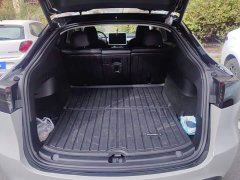 Tesla Model Y Rear-Wheel Drive - ფოტო 4