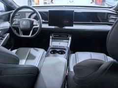 BYD Qin L DM-i 128KM Entry-Level - ფოტო 7