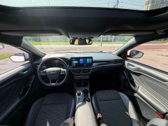 Ford Focus Hatchback EcoBoost 180 Automatic ST Line - ფოტო 6