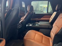 Lincoln Navigator 2021 3.5T Canadian spec - ფოტო 6