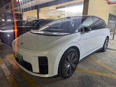 Li Auto i8 Standard Edition - ფოტო 1
