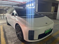 Li Auto i8 Standard Edition - ფოტო 3