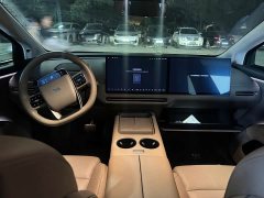 Li Auto i8 Standard Edition - ფოტო 5