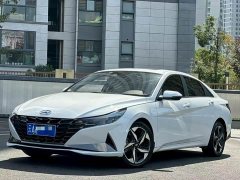 Hyundai Elantra 1.5L CVT Luxury - ფოტო 1