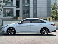 Hyundai Elantra 1.5L CVT Luxury - ფოტო 3