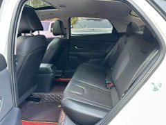 Hyundai Elantra 1.5L CVT Luxury - ფოტო 8