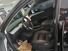 Tesla Model Y Rear-Wheel Drive - ფოტო 6