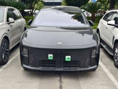 Li Auto i8 Standard Edition - ფოტო 10