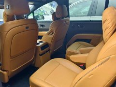 Li Auto i8 Standard Edition - ფოტო 5