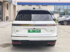 NIO ES8 Six-Seat Executive Signature Edition - ფოტო 13
