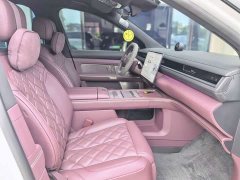NIO ES8 Six-Seat Executive Signature Edition - ფოტო 15