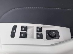 Volkswagen Touareg Sharp 1.5L Keen Edition - ფოტო 9