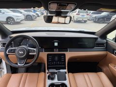 Li Auto ONE Extended Range 6-Seater - ფოტო 4