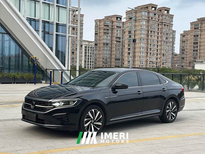 Volkswagen Passat 380TSI Luxury - ავტომობილი ჩინეთიდან