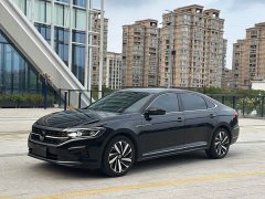 Volkswagen Passat 380TSI Luxury - ფოტო 1