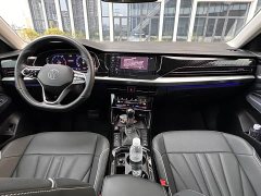 Volkswagen Passat 380TSI Luxury - ფოტო 15