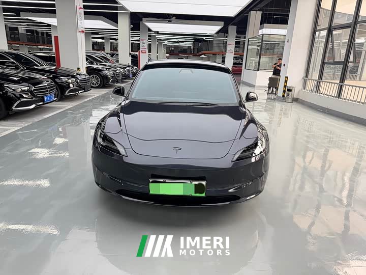 Tesla Model 3 Rear-Wheel Drive
