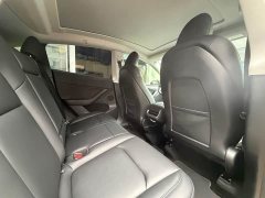 Tesla Model Y Rear-Wheel Drive - ფოტო 11