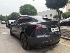 Tesla Model Y Rear-Wheel Drive - ფოტო 6