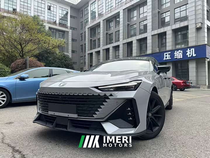 Changan UNI-V 1.5T premium