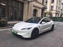 Tesla Model 3 High Performance All-Wheel Drive - ფოტო 1