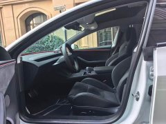 Tesla Model 3 High Performance All-Wheel Drive - ფოტო 4