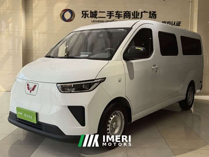 Wuling Yangguang 440km Passenger Vehicle Comfort Edition 6-Seater