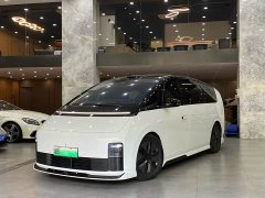 Li Auto MEGA Home Family Edition - ფოტო 1