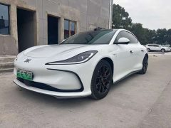 IM Motors Zhiji L6 Max Standard Edition - ფოტო 1