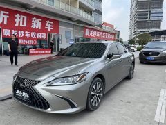 Lexus ES 200 Premium Edition - ფოტო 1