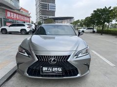 Lexus ES 200 Premium Edition - ფოტო 2