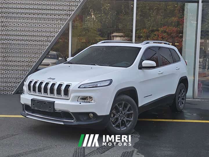 Jeep Liberty Light 2020 2.0L FWD Classic Sport Edition - ავტომობილი ჩინეთიდან